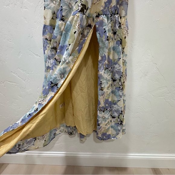 NWT ASTR The Label Small Rozina Blue Green Floral Cutout Halter Maxi Dress - Picture 9 of 16